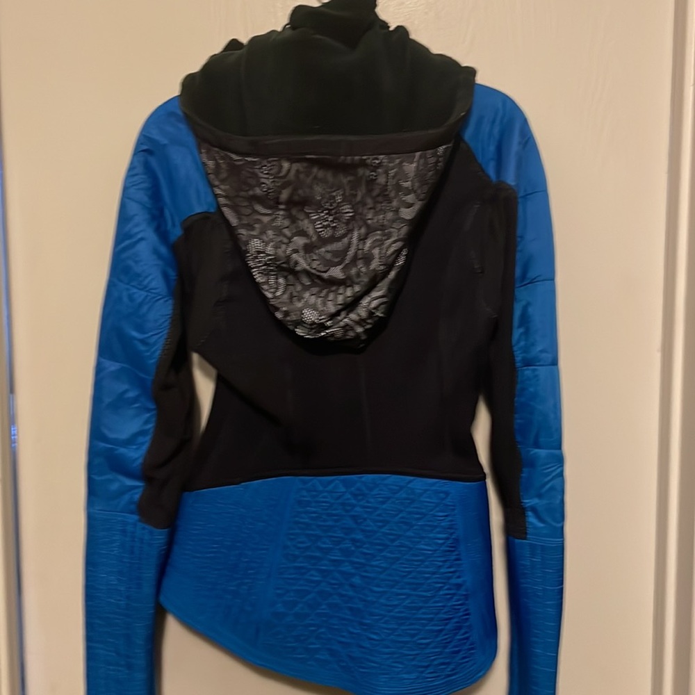 Lululemon Running Jacket - image 4